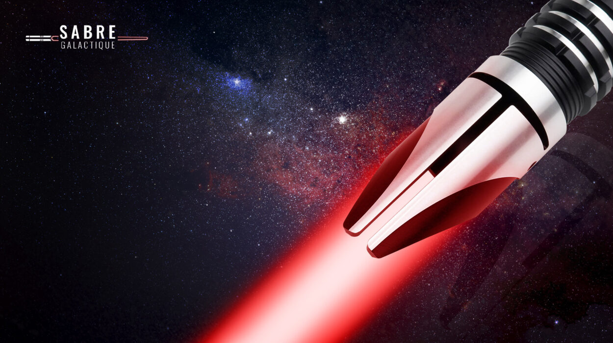 Sabre Galactique Silver Revenger GeekMeMore